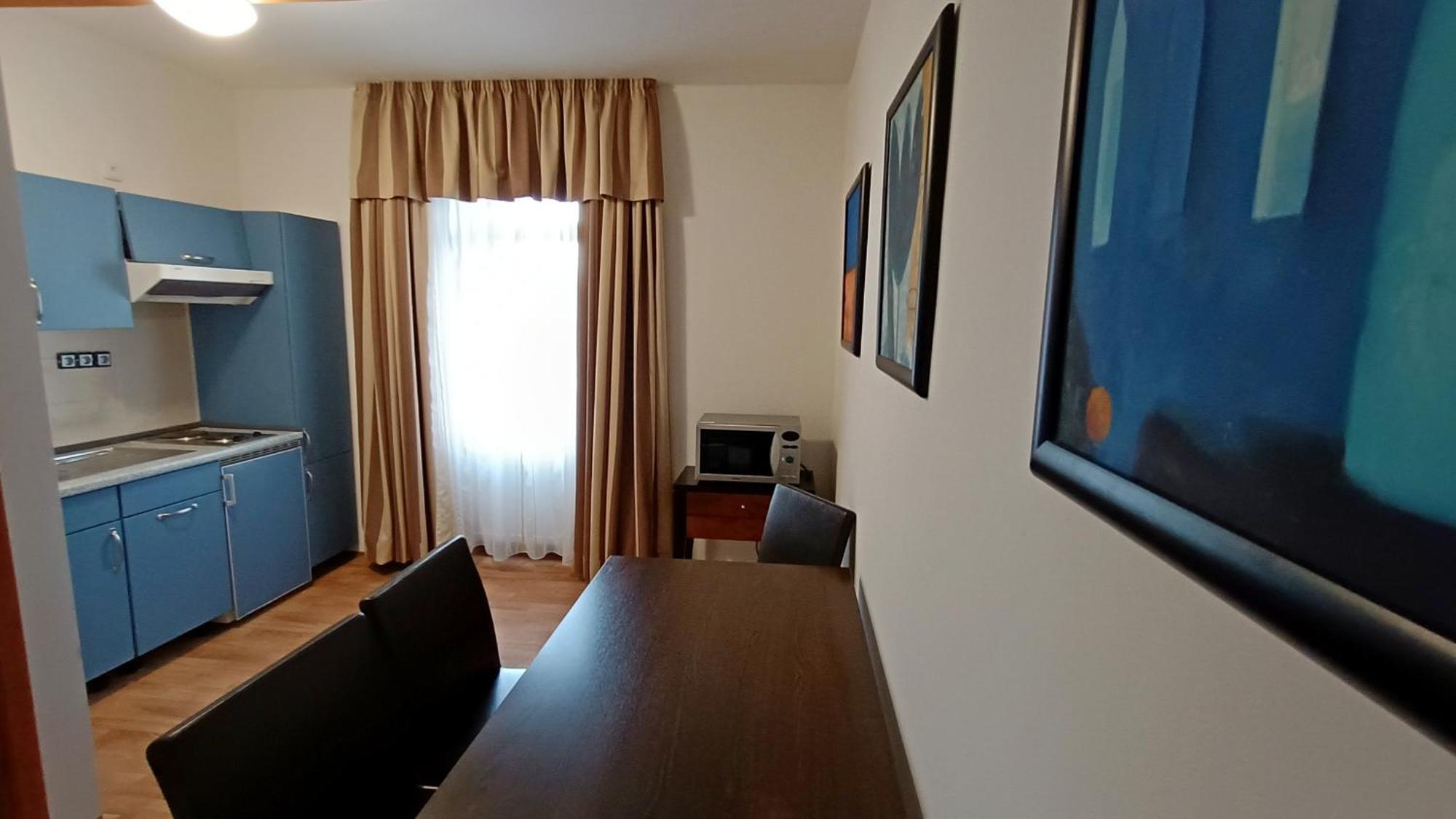 Apartments Gato Karlovy Vary Dalovice Esterno foto